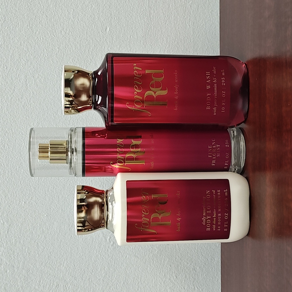 Bath & Body Works FOREVER RED 3 Piece Body Care Gift Set